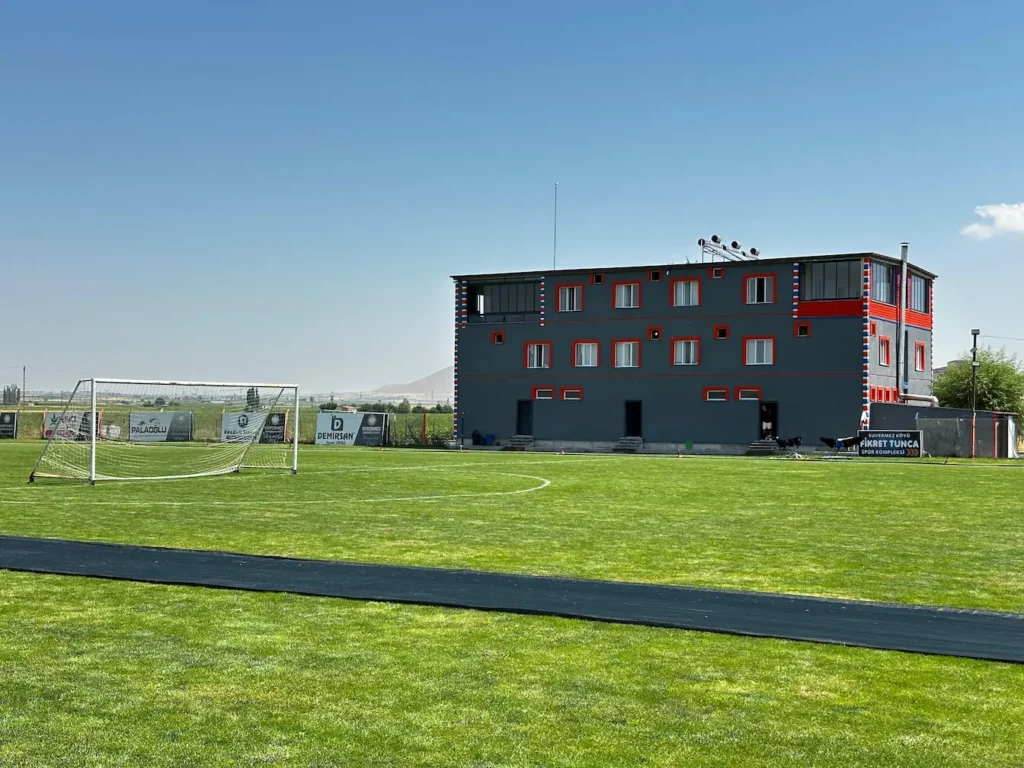 Suvermez Kapadokya Spor Kulübü Saha Hazırlıkları Tüm Hızıyla Devam Ediyor!